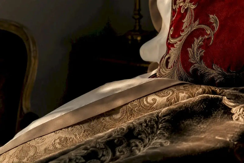 Motifs baroques chambre : composer un décor riche sans excès