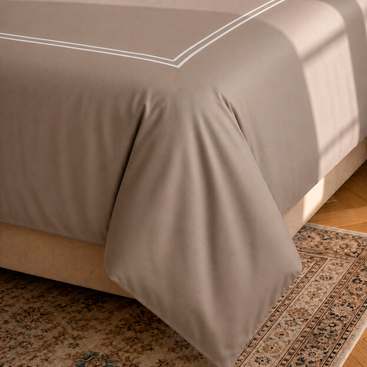 Housse de couette + taie d'oreiller satin de coton - Nîmes Blanc / Taupe - CXL by Christian Lacroix Maison