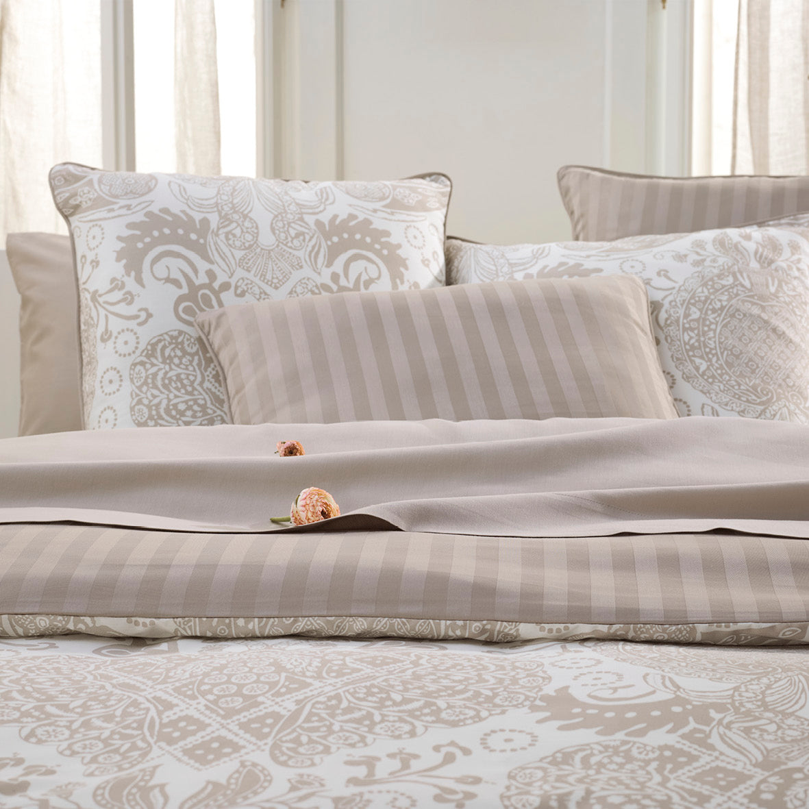Housse de couette + taie(s) d'oreiller satin de coton - Arles taupe - CXL by Christian Lacroix Maison