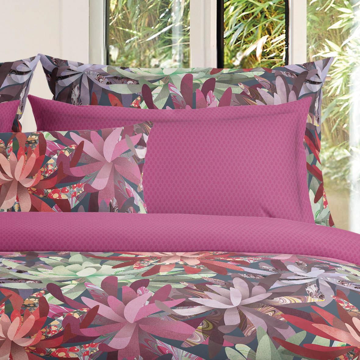 Housse de couette + taie(s) d'oreiller satin de coton - Fleurs psychédéliques Fuchsia - CXL by Christian Lacroix Maison