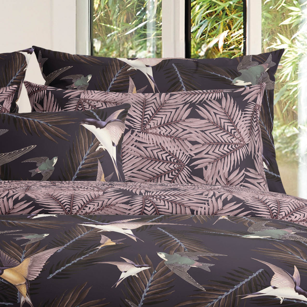 Housse de couette + taie(s) d'oreiller satin de coton - Hirondelles Prune - CXL by Christian Lacroix Maison