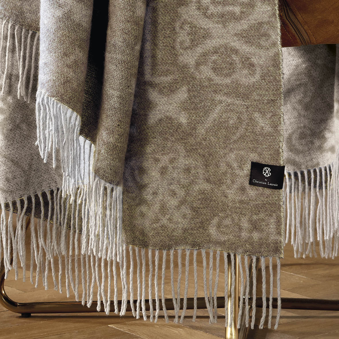 Plaid tissé - Signature taupe : 130 x 180 cm - CXL by Christian Lacroix Maison
